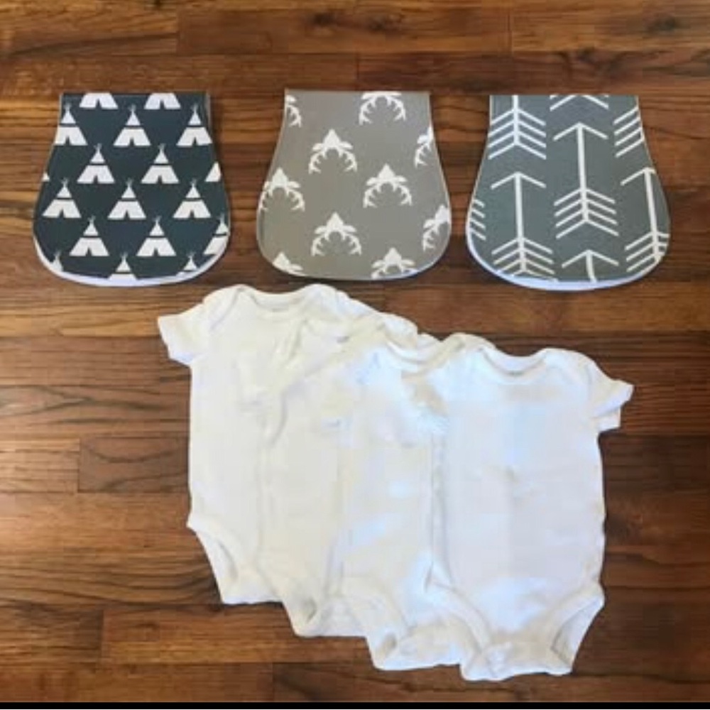 Baby Burp Cloths & White Onesies Set Boy or Girl
Tee Pee Buck Deer Rack Arrows